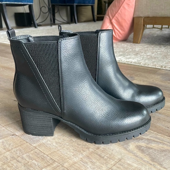 Mia Block Heel Chelsea Boots | Poshmark